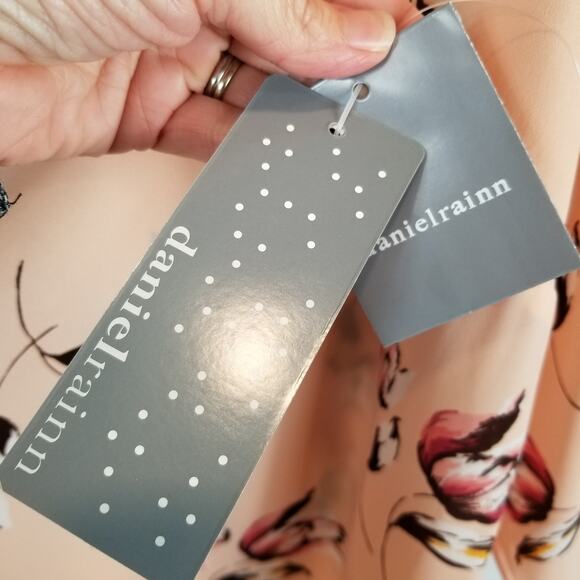 Daniel Rainn NWT Women's Koda Split Neck Popover Blouse Peach Floral Size 2X - Picture 6 of 8